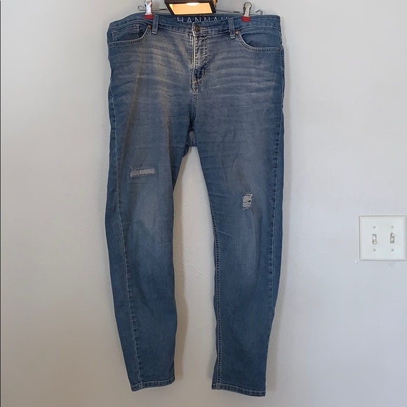 black turtleneck black jeans